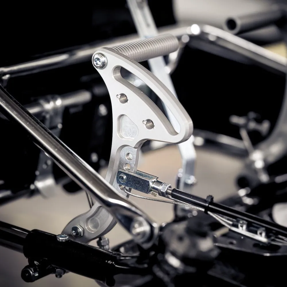 Pedalerie am Mach1 Ares